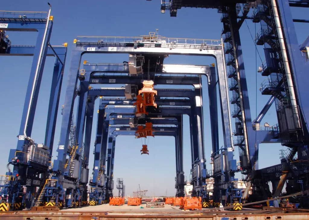 The new Post-Panamax cranes will enable SOHAR to target 1.5 million containers annually