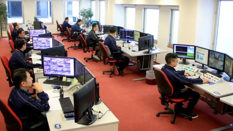 HIT is implenting innovative RTG remote control technology for the first time outside of Japan