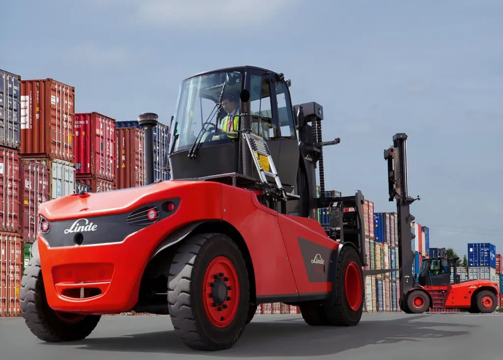 Konecranes' acquisition of Linde Material Handling will help it to "close the gap" to its competitors