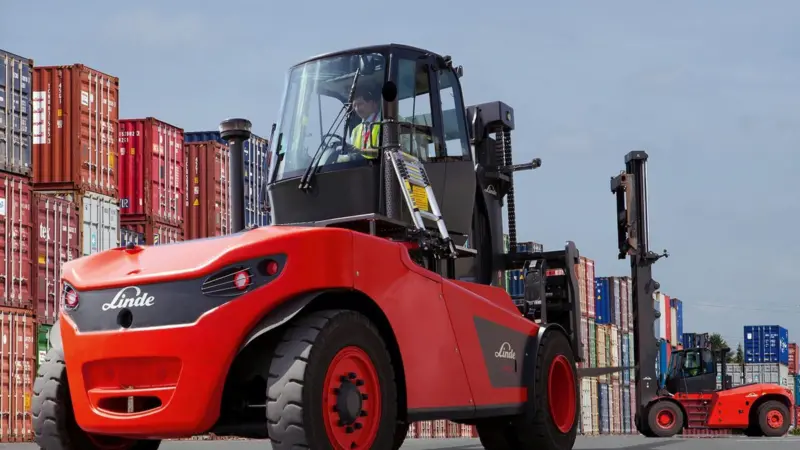 Konecranes' acquisition of Linde Material Handling will help it to "close the gap" to its competitors