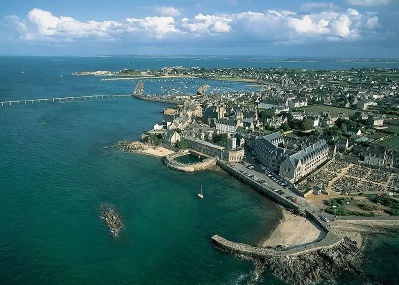 The ports of Roscoff (pictured) and Santander are looking into the feasibility of LNG bunkering facilities Photo: Brittany Ferries