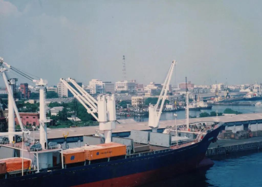 The goverment's plan to tender out the Jawahar dock at Chennai looks to have backfired