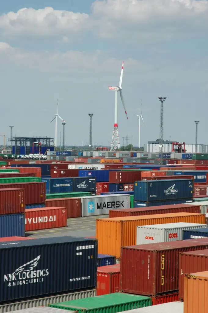 GREEN EFFORTS – Container Terminal Vision: source: S.Nollmann