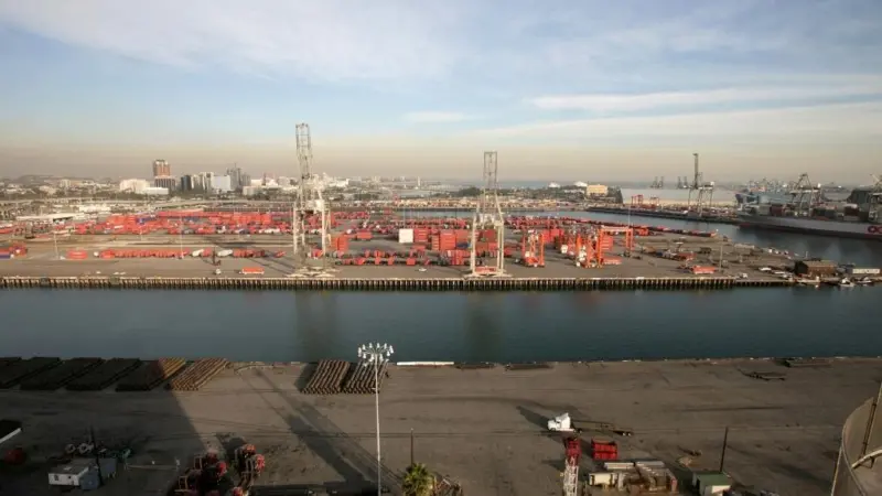 The new Alternative Maritime Emission Control System (AMECS) could provide an alternative to shore power at Long Beach