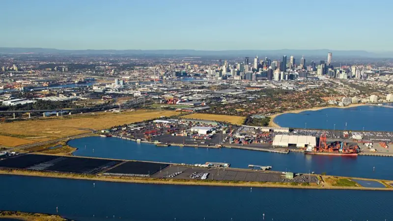 Melbourne's Webb Dock contracts have now been awarded