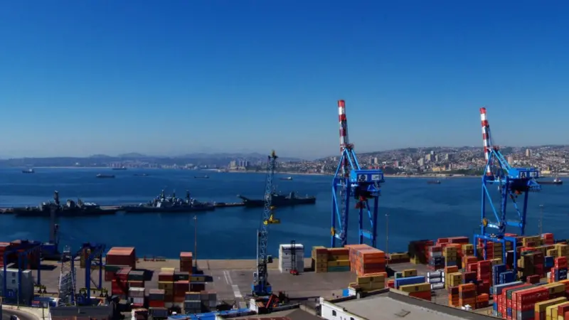 The threat of strike action hangs over Valparaiso. Credit: Javier Rubilar