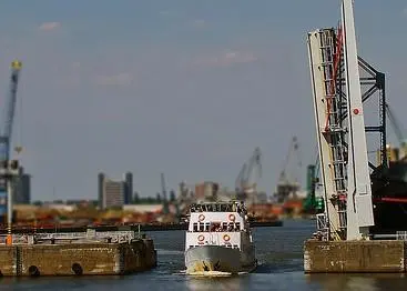 Joint venture: The ports are joining forces to introduce LNG to inland shipping on the Rhine-Main-Danube corridor. Photo: Claudio.Ar/Flickr