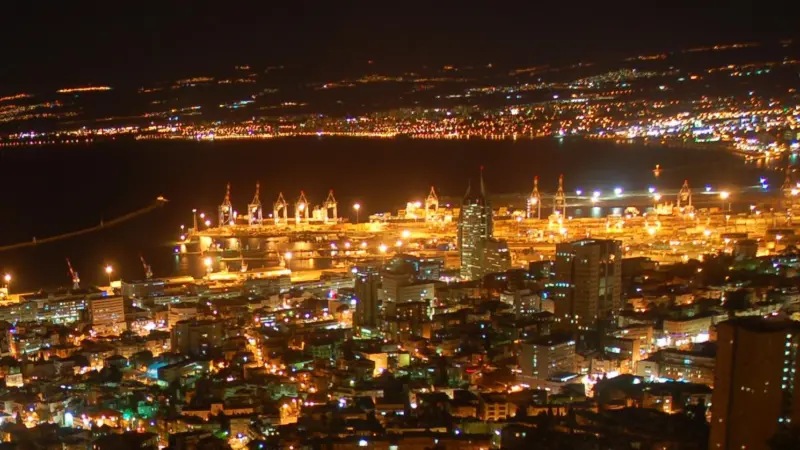 Check point: Israel's ports make use biometrics, scanning technology and security profiling for crew validation. Credit: David King