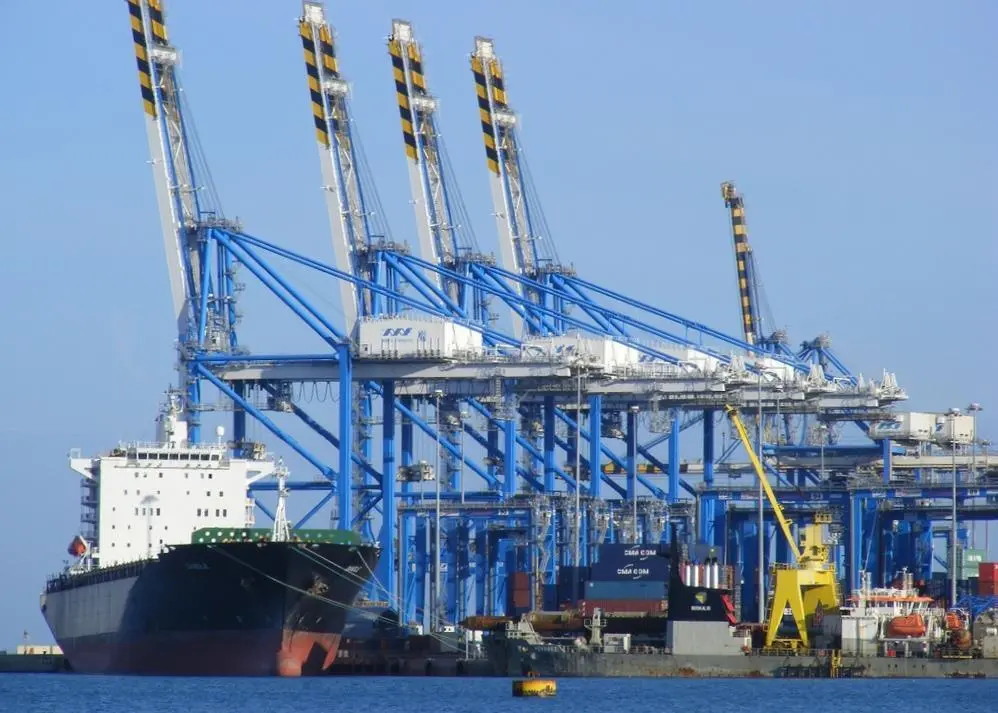 Offloading: CMA CGM's partial terminal arm sell off helped it stay in the black. Credit: Sludge G