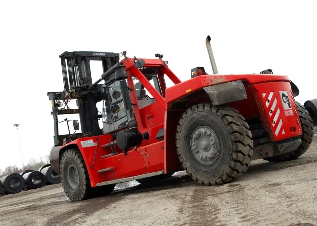 Another order: Nine DCF420 forklift trucks are being delivered to Bergé Group