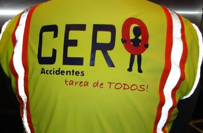 Loud and clear: a worker jacket carries the message: Zero accidents