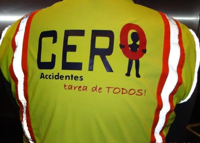 Loud and clear: a worker jacket carries the message: Zero accidents