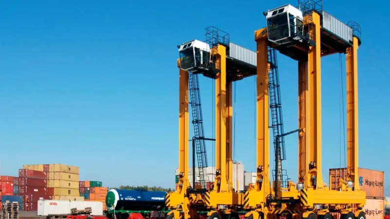 Kalmar's straddle carriers are set to boost productivity in Durban