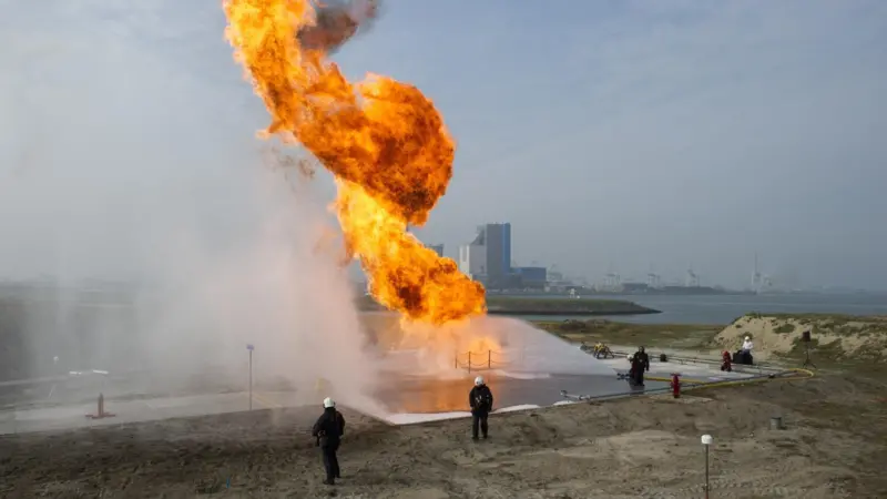 Falck has opened what is said to be the first northwest European training facility for LNG on the Rotterdam Maasvlakte