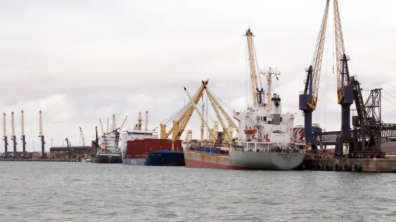 Two's company: Namibia is investing in a second Walvs Bay container terminal. Credit: Philip Schuler/World Bank
