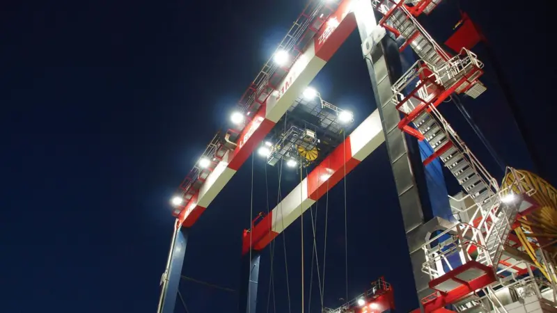 Long Beach Container Terminal employs LEDs on its Automated RMGs