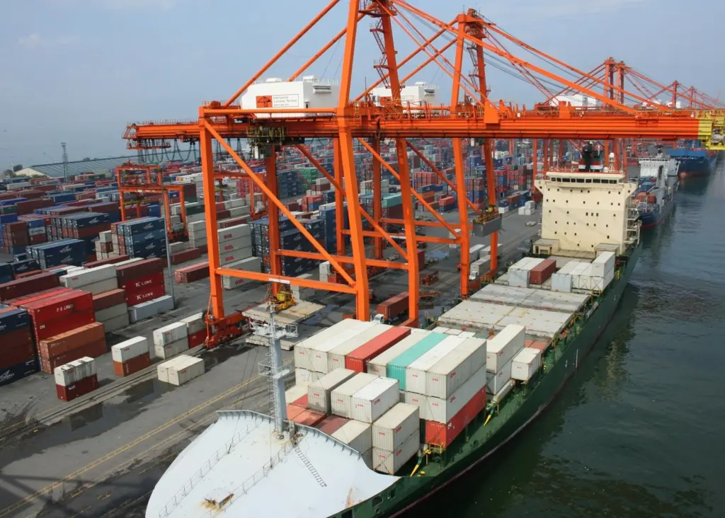 Easing congestion: ICTSI’s MICT has been shipping containers out of Manila to Subic