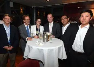 00_99131_Networking-at-the-Gala-Dinner