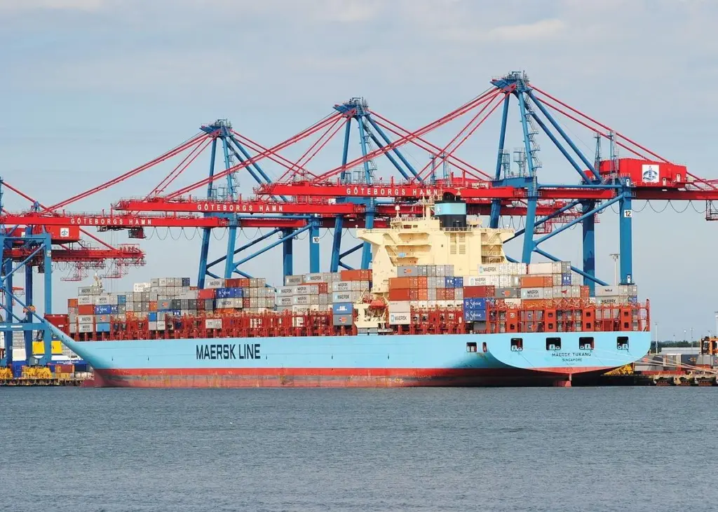 Maersk Line is introducing a new low sulphur surcharge (LSS) for routes entering ECAs