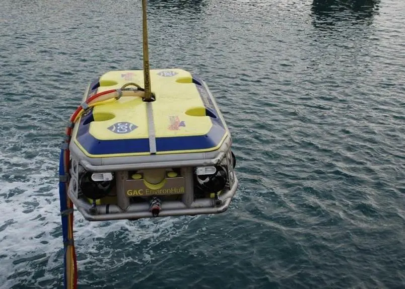 GAC’s EnvironHull system is an unmanned and environmentally-friendly remotely operated vehicle (ROVs) that keeps ships free from marine fouling