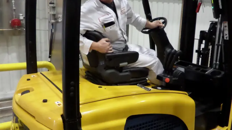 The new forklift features a fully integrated system that generates hydrogen from solar power via an on-site electrolyser