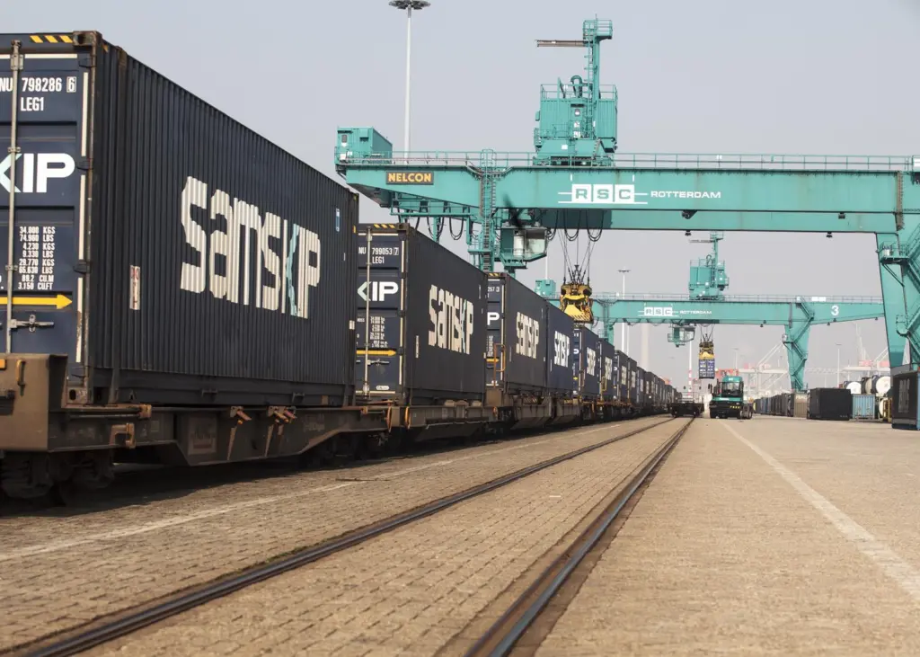 The new Samskip service will see five train departures a week