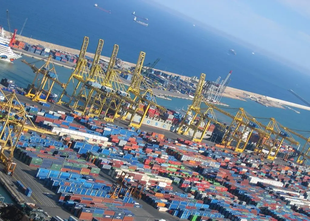 A little extra: can incentives work in the container terminal business. Credit: Danny Birchall