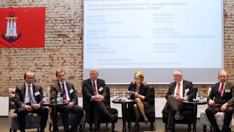 The Klaipeda State Seaport Authority, the Association of Lithuanian Stevedoring Companies and Port of Hamburg Marketing are collaborating on LNG plans. Photo: HHM