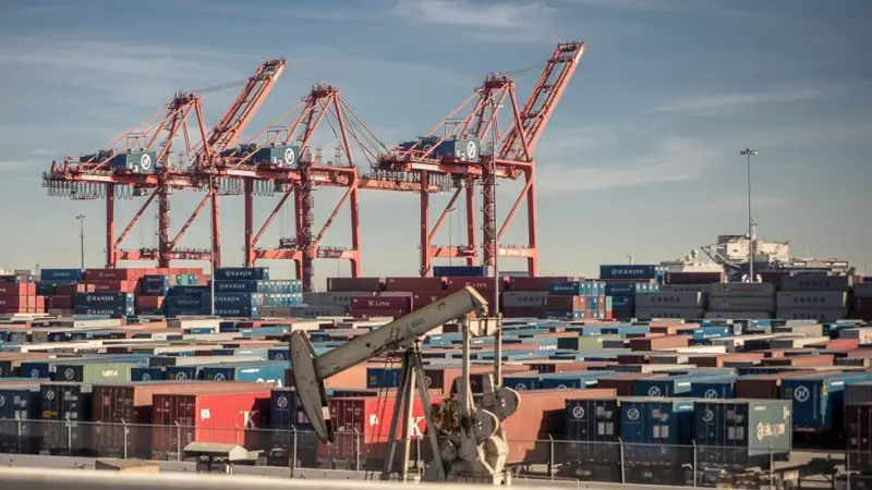 Think again: US West Coast ports need to re-think their pure andlord role. Credit - Joel Kiraly