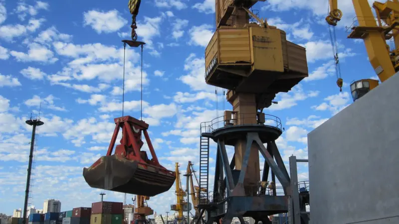 Moving on: technology is changing the way grabs are being designed and operated