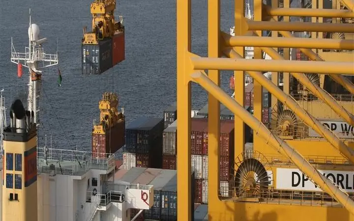Jebel Ali Port recorded 131 moves per ship per hour in 2014, up 10% from 2013