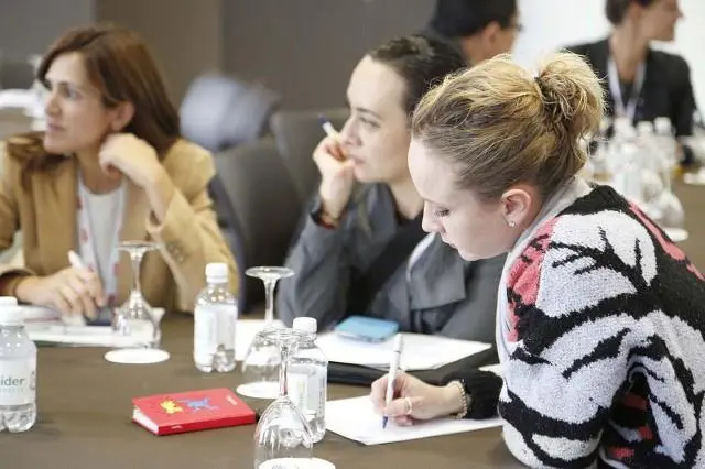 00_99181_working-group-GP