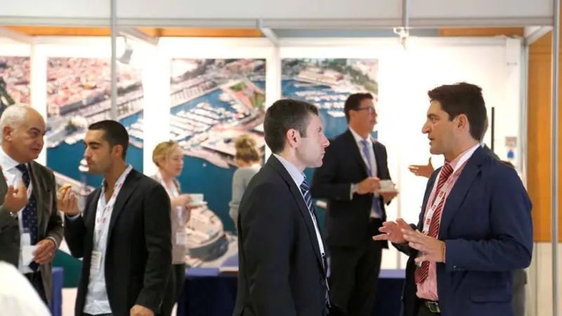 00_99446_Congress-2014-coffee-break