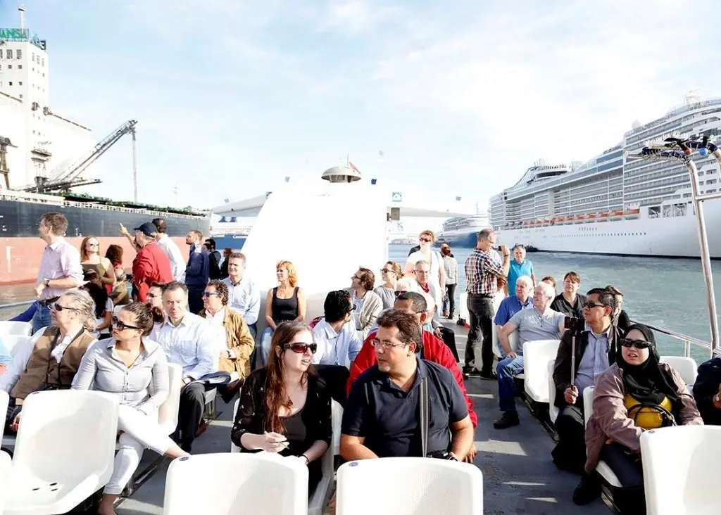 00_99448_Port-tour-2014