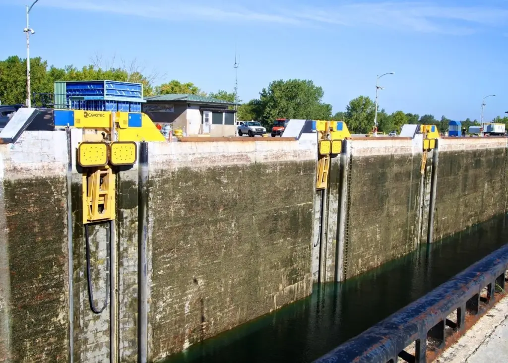 MoorMaster units have been in operation at the Seaway for a number of years and six more will be installed on the US side