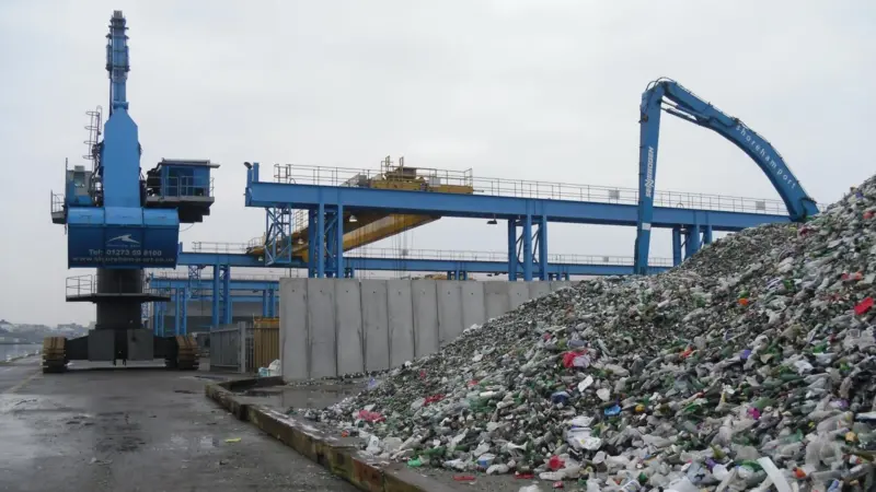 Pick-up: grabs are needed for glass handling