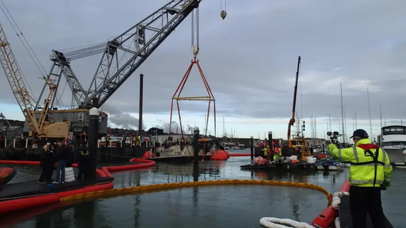 Adler & Adler conducted a case study on the cleanup of the Kahu yacht sinking (as covered in more detail in MJ Jan 14)