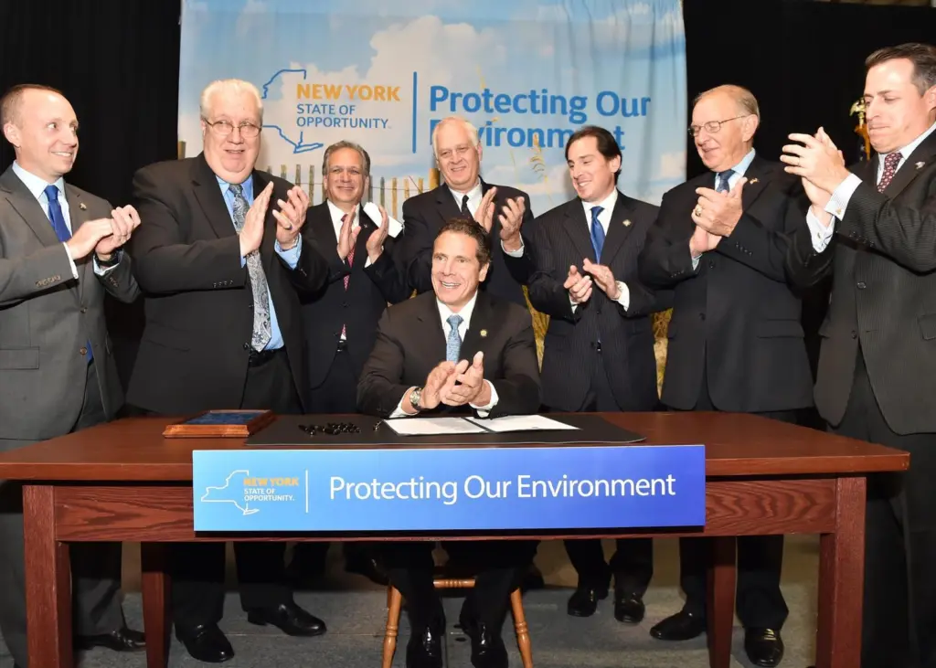 New York Governor Andrew Cuomo vetoed the Port Ambrose terminal project