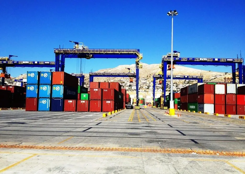 Equipment order: Kalmar will supply fifteen additional all-electric rubber-tyred gantry cranes to Piraeus