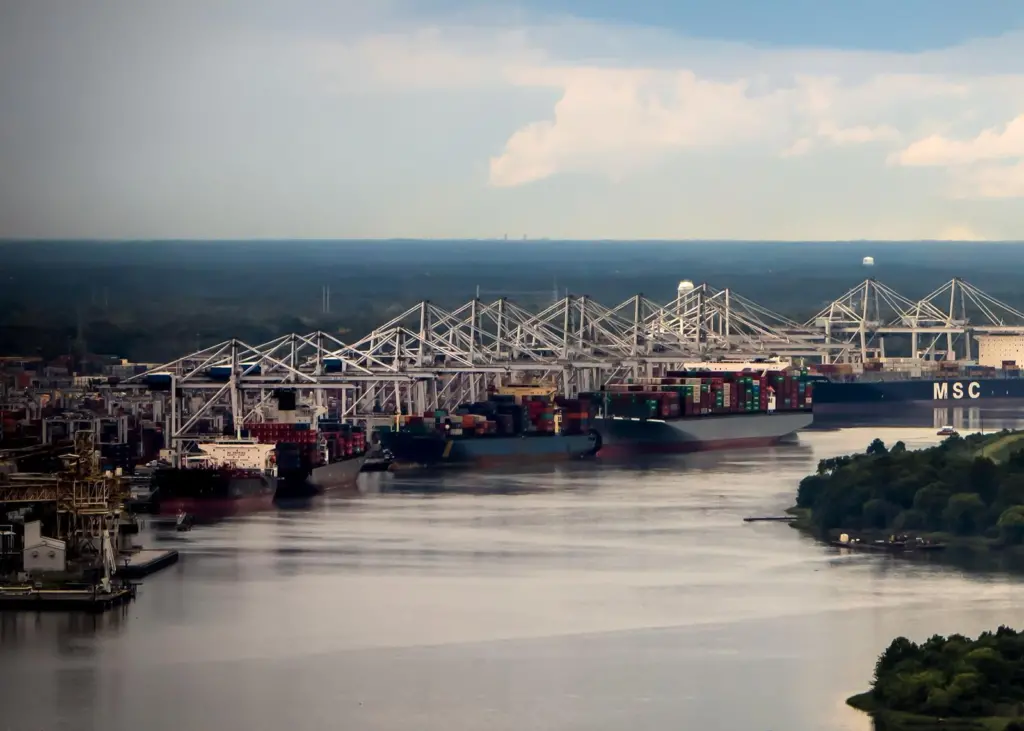 Port of Savannah moved 3.73m teu in 2015 Credit: Stephen B. Morton