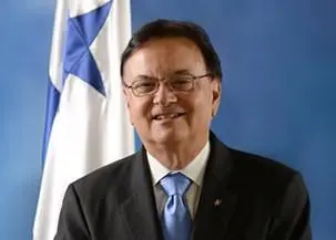 Roberto Roy supports Panama Canal Authority operations