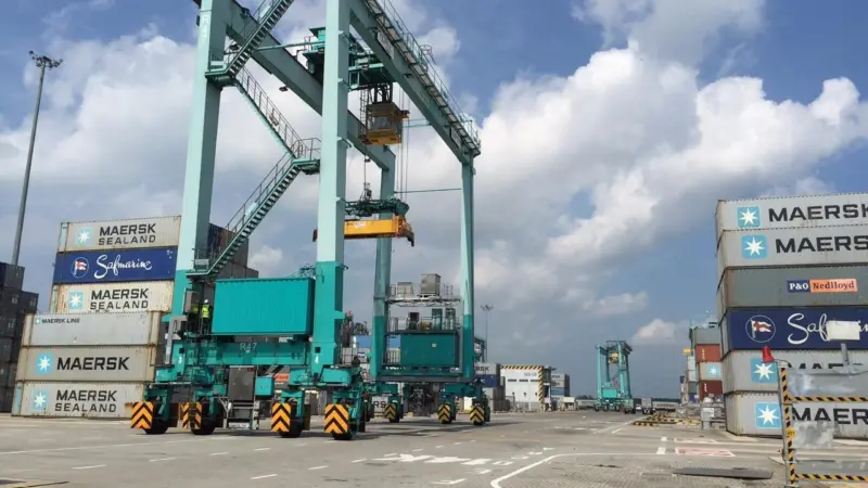 The electrification of rubber-tyred gantry cranes is an environmentally-friendly approach that could save millions of euros and tons of CO2 around the world