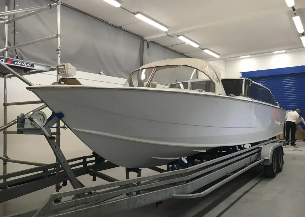 Prototype taxi boat awaiting installation of the REAPsystems' drop-in hybrid-drive unit at the company's centre of excellence in Southampton REAPsystems' drop-in hybrid-drive unit at REAP's centre of excellence in Southampton