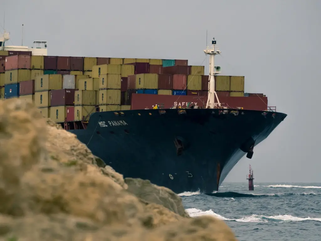 Box out: decision-day edges ever closer for container weighing regulations. Credit: Andrew Priest