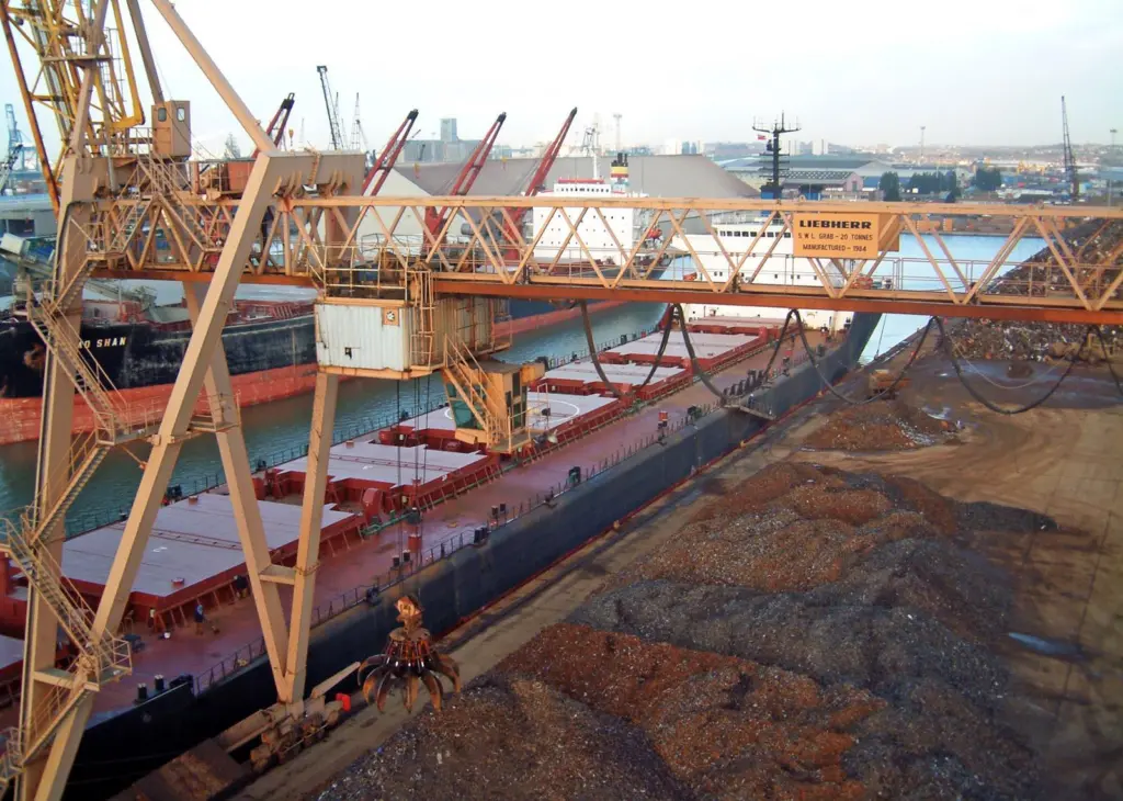 EMR commits to Tilbury Dock