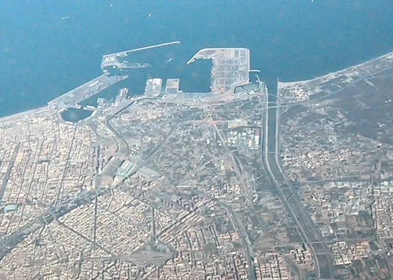 The Port of Valencia moved 1,138,352 teu in the first quarter of 2016. Credit: Gebruiker Hulli