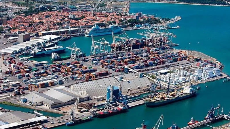 New brochure on sustainable terminals released by FEPORT