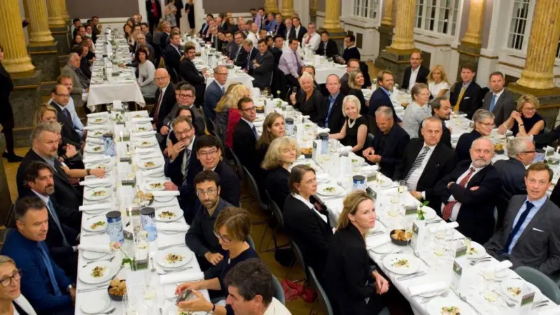 00_100198_Gala-Dinner-2015