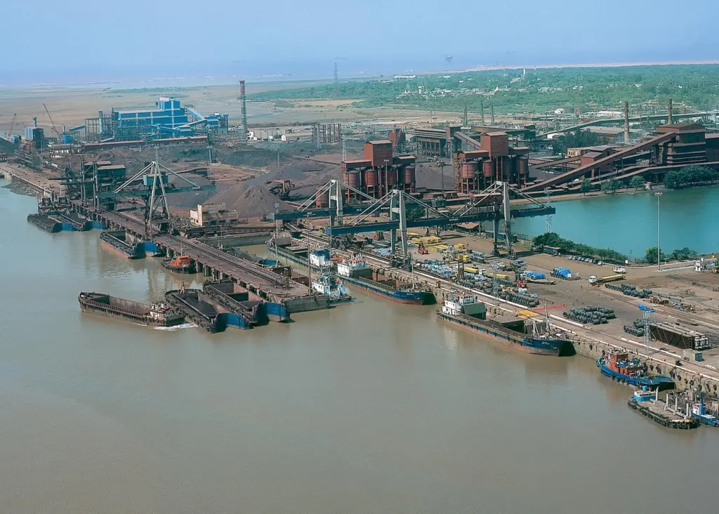 Essar Ports plans to set up a floating storage and regasification unit (FSRU) near Hazira
