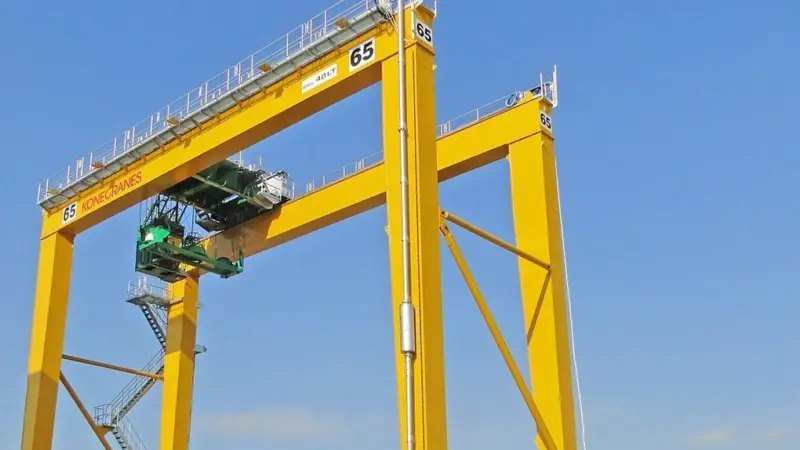 Konecranes to deliver six more RTGs to Valencia